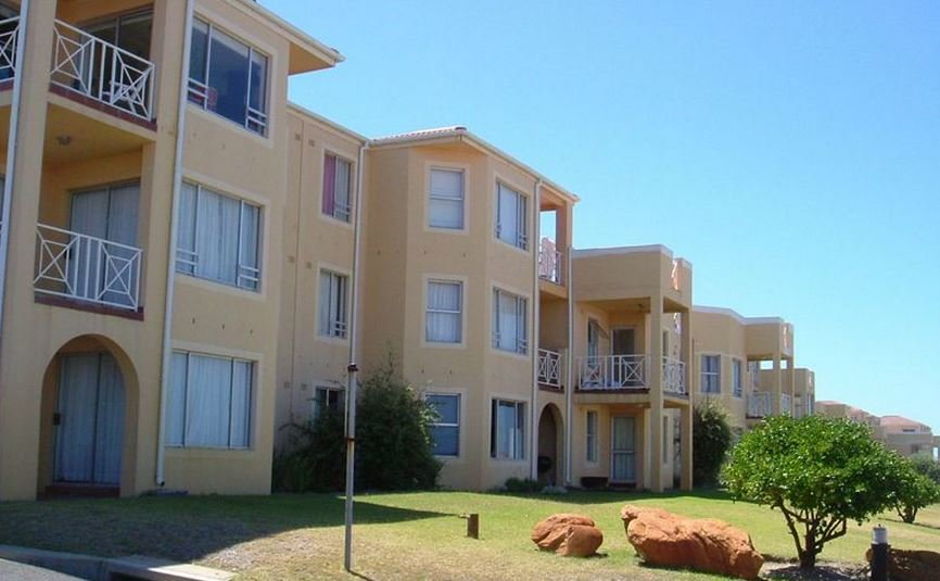 Hermanus Beach Club Apartments | Xplorio Hermanus